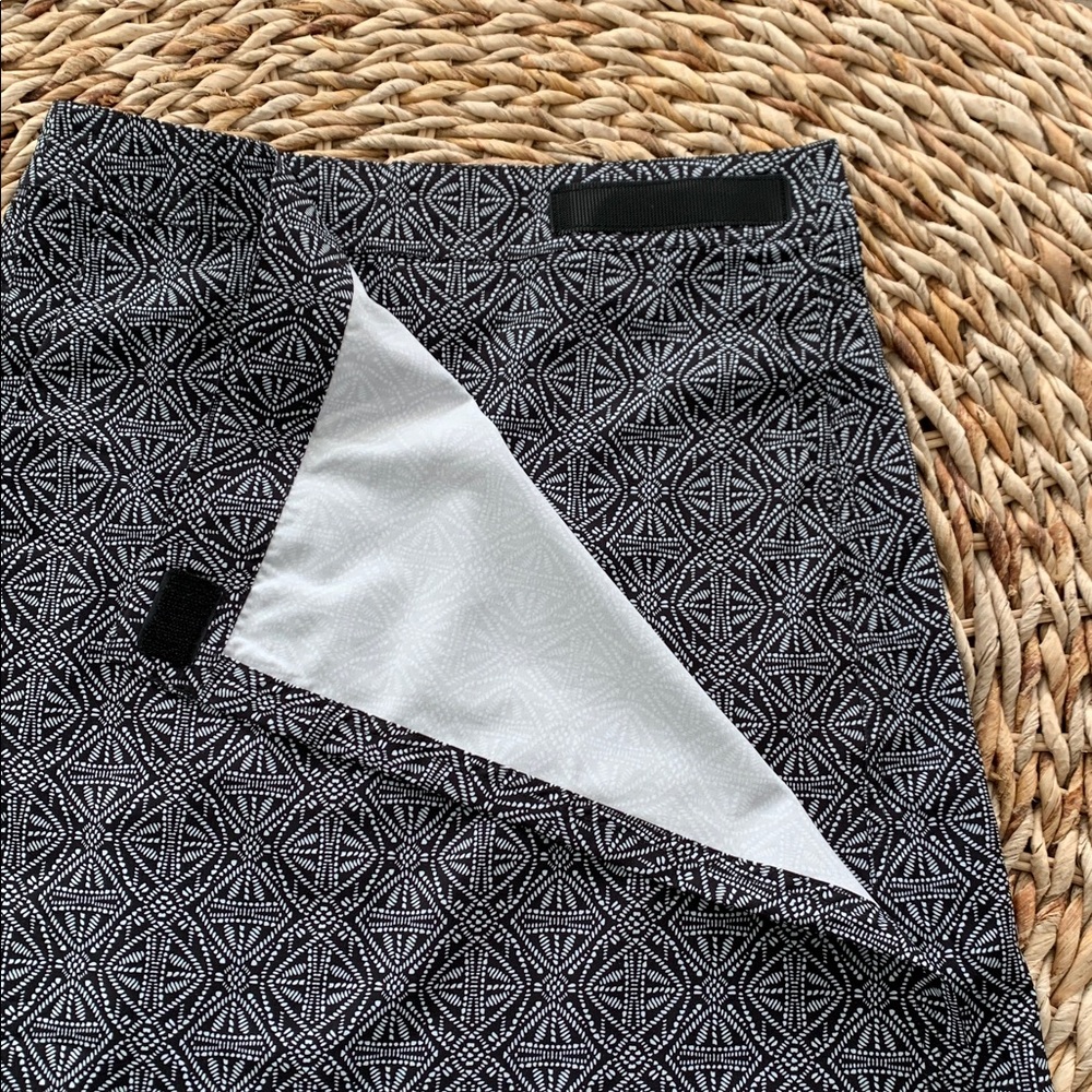 RipSkirt Hawaii Black Pearl Batik Wrap Skirt - Picture 7 of 15